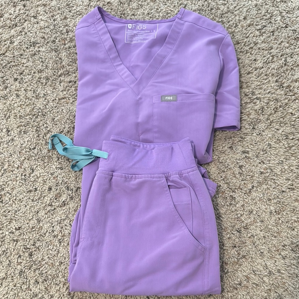 Figs Purple Scrub Set